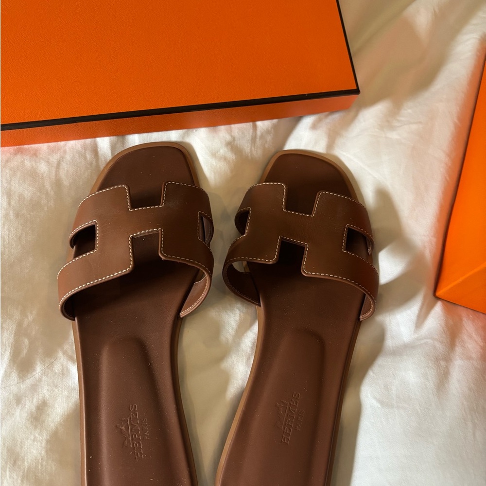 Classic Hermes Oran Leather Sandal Brown 38.5